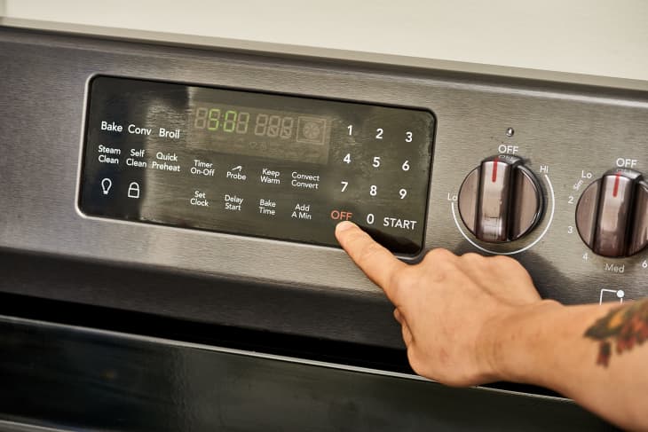 Depiction of the instructions in Bake the cheesecake: step 3