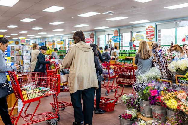 6 Rude Things People Can’t Stop Doing While Grocery Shopping at Trader Joe’s