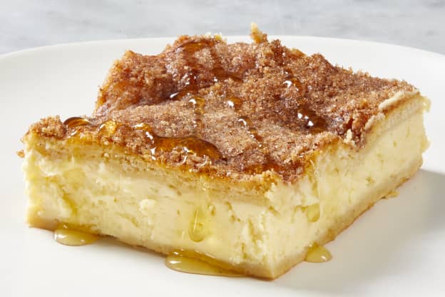 Crescent Rolls Are the Buttery Secret to Sopapilla Cheesecake Bars