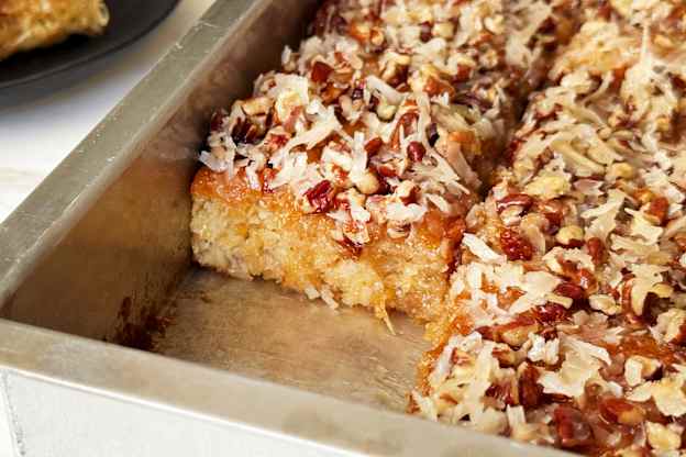 “Texas Tornado Cake” Is the Southern Pecan Dessert Everyone Rates 11/10 (One-Bowl!)
